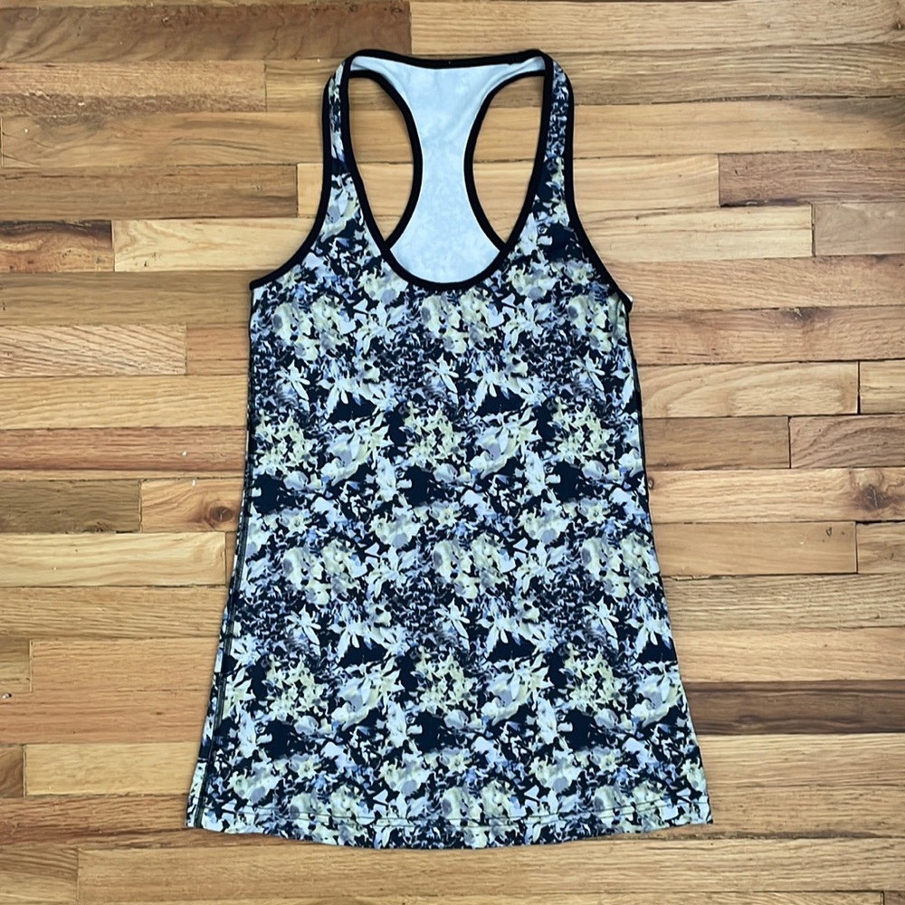 Lululemon floral racer back workout tank - size 4